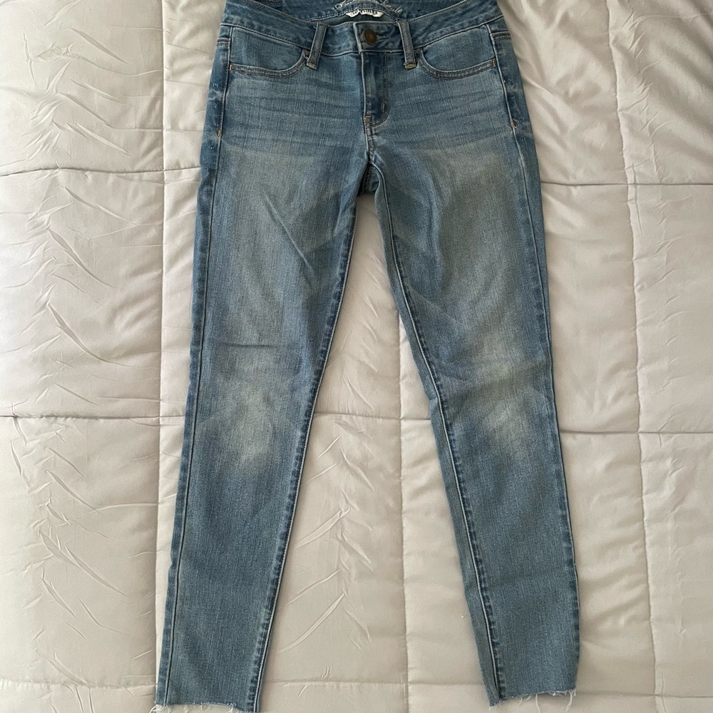 Super stretch American Eagle skinny jeans, rarely worn
